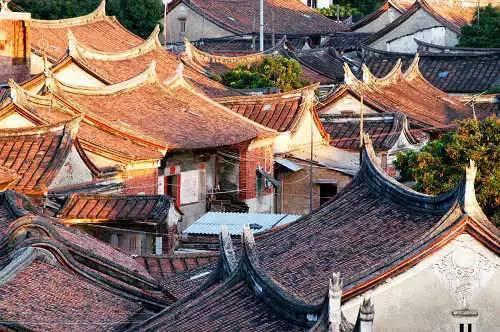 结束“移民内战”,拜登不能,特朗普不愿